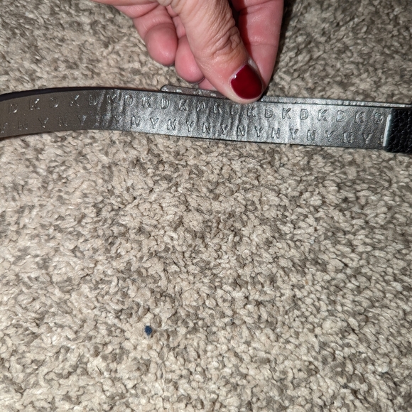 DKNY black leather fanny pack ...small in size .... Great condition .. like new - Picture 2 of 5